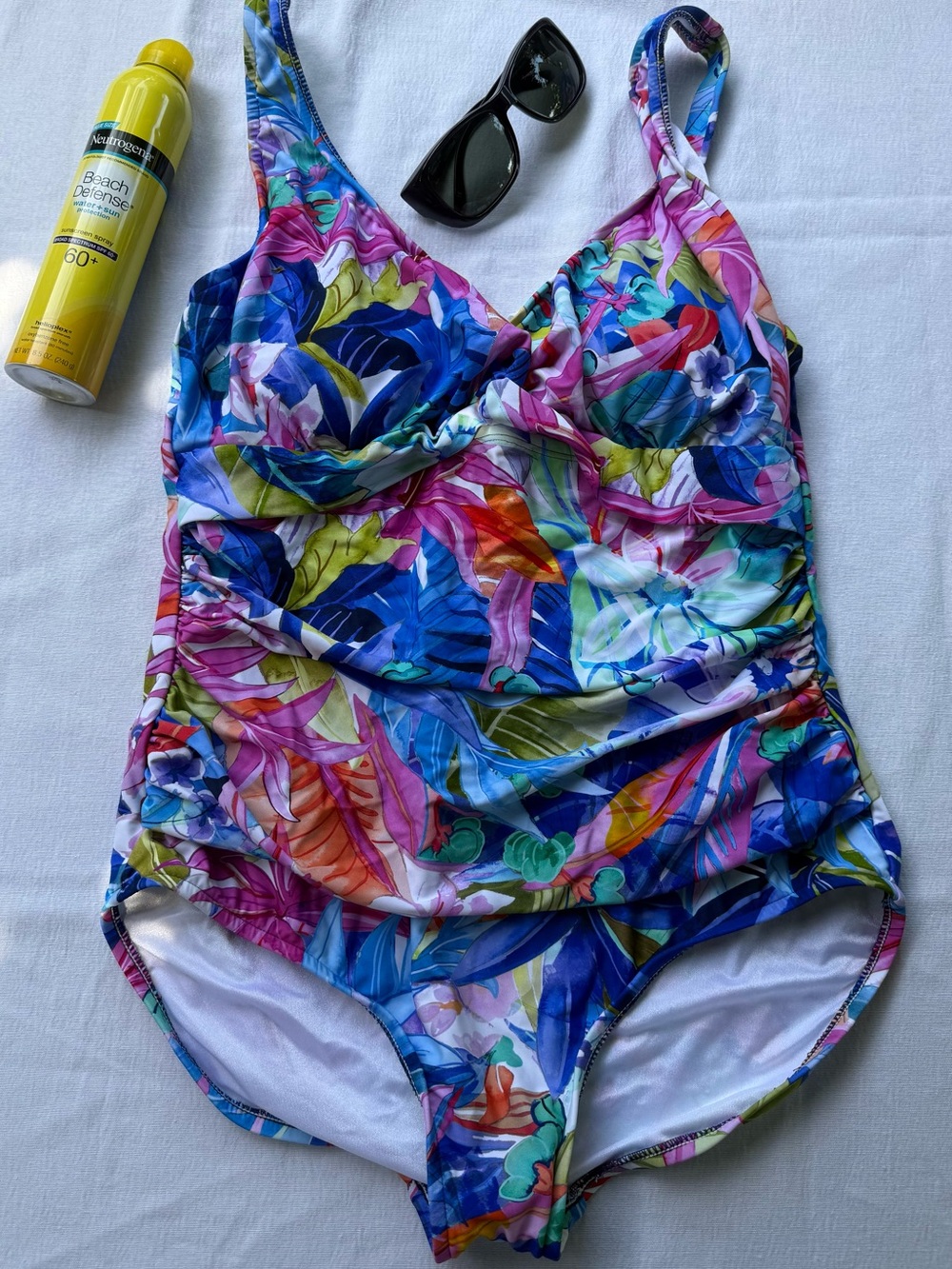 NEW Size 16W Maxine of Hollywood Floral side Ruching One-Piece Swimsuit